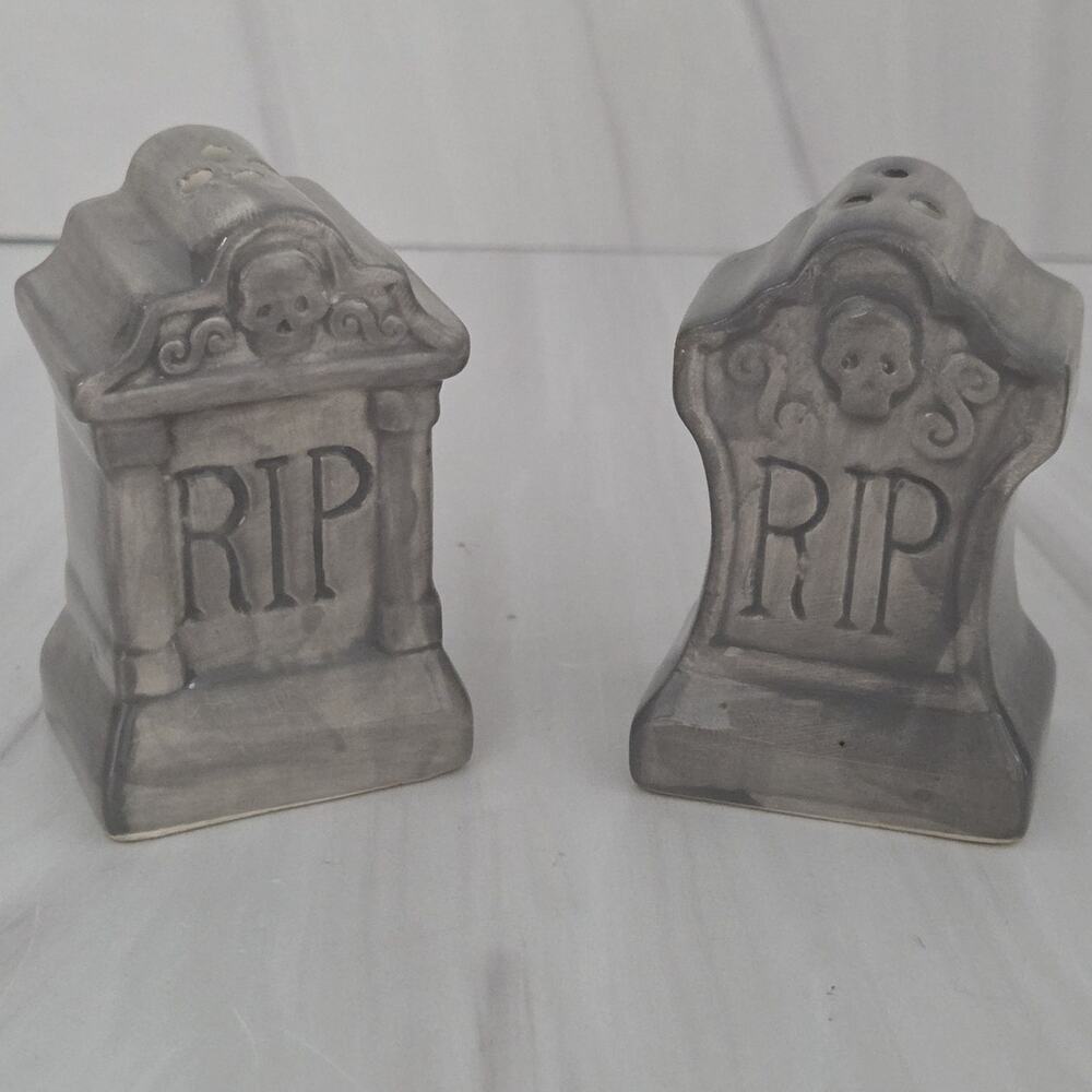 RIP Tombstone Salt & Pepper Shakers | Halloween Gothic Decor